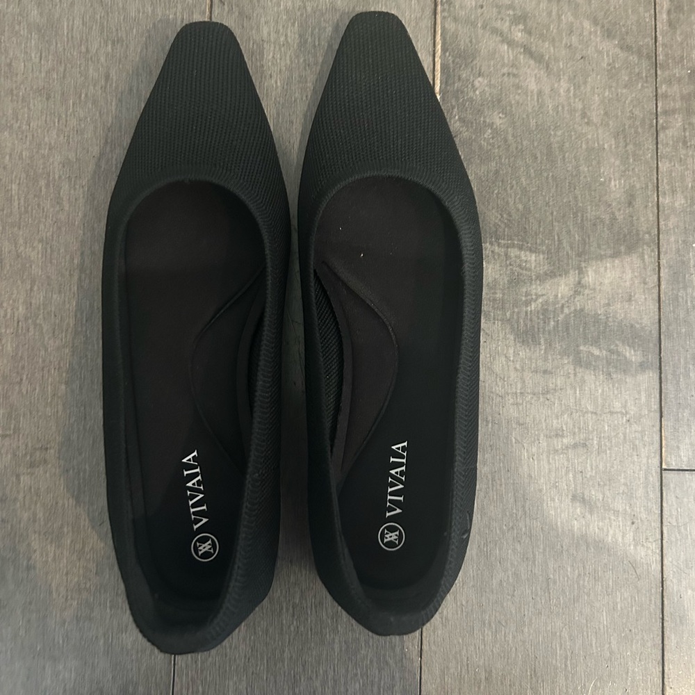 VIVAIA Women's Classic Black Loafers